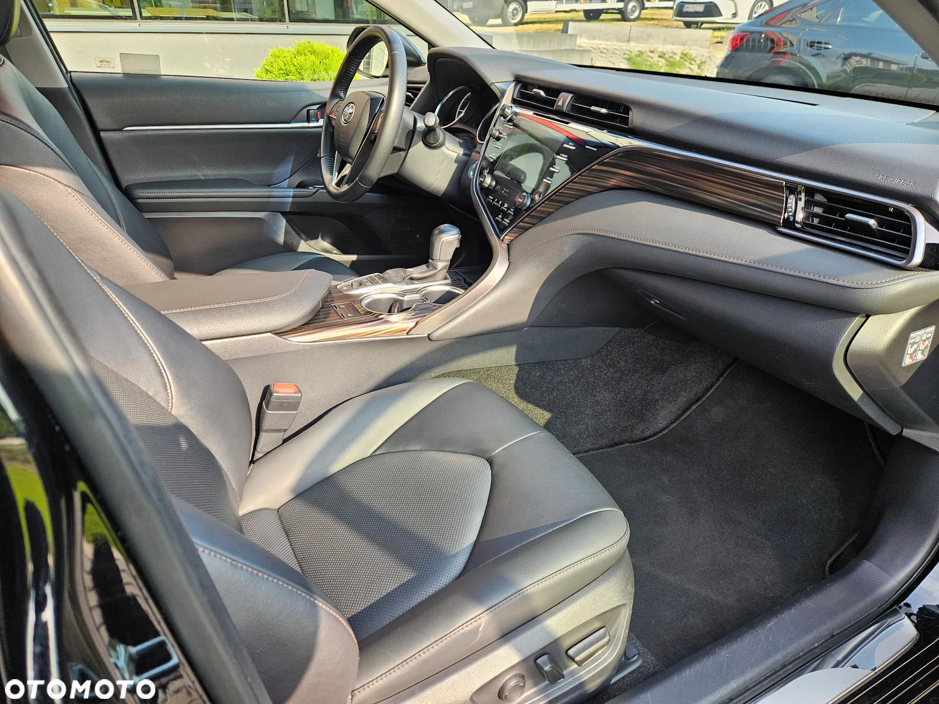 Toyota Camry 2.5 Hybrid Executive CVT - 13