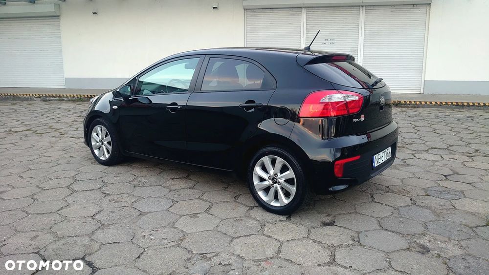 Kia Rio 1.2 Dream Team Edition - 11
