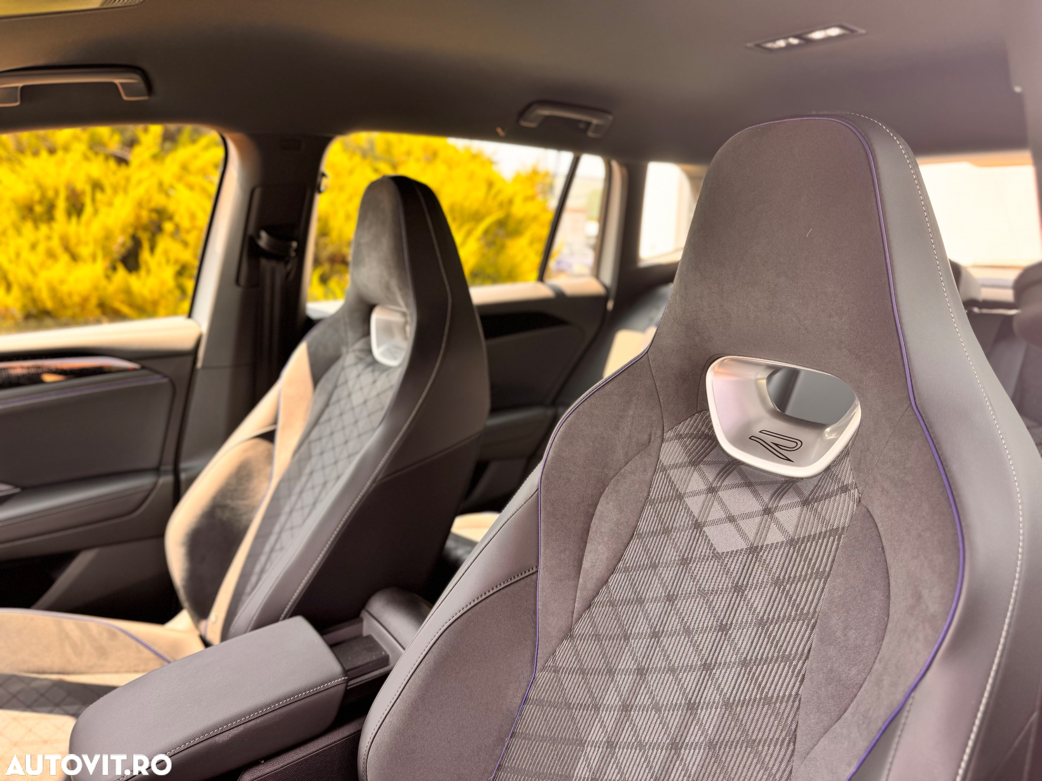 Volkswagen Tiguan 2.0 TDI DSG 4Motion R-Line - 13