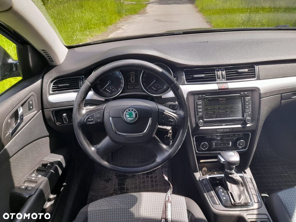 Skoda Superb 2.0 TDI Ambition DSG - 8