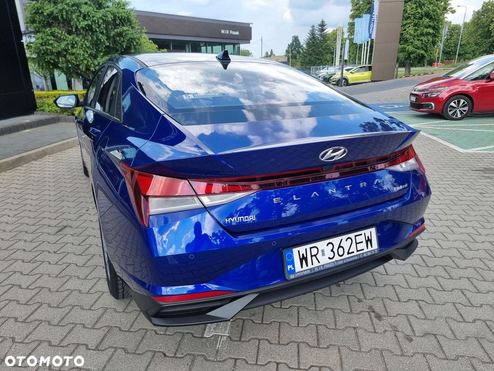 Hyundai Elantra 1.6 Modern - 16