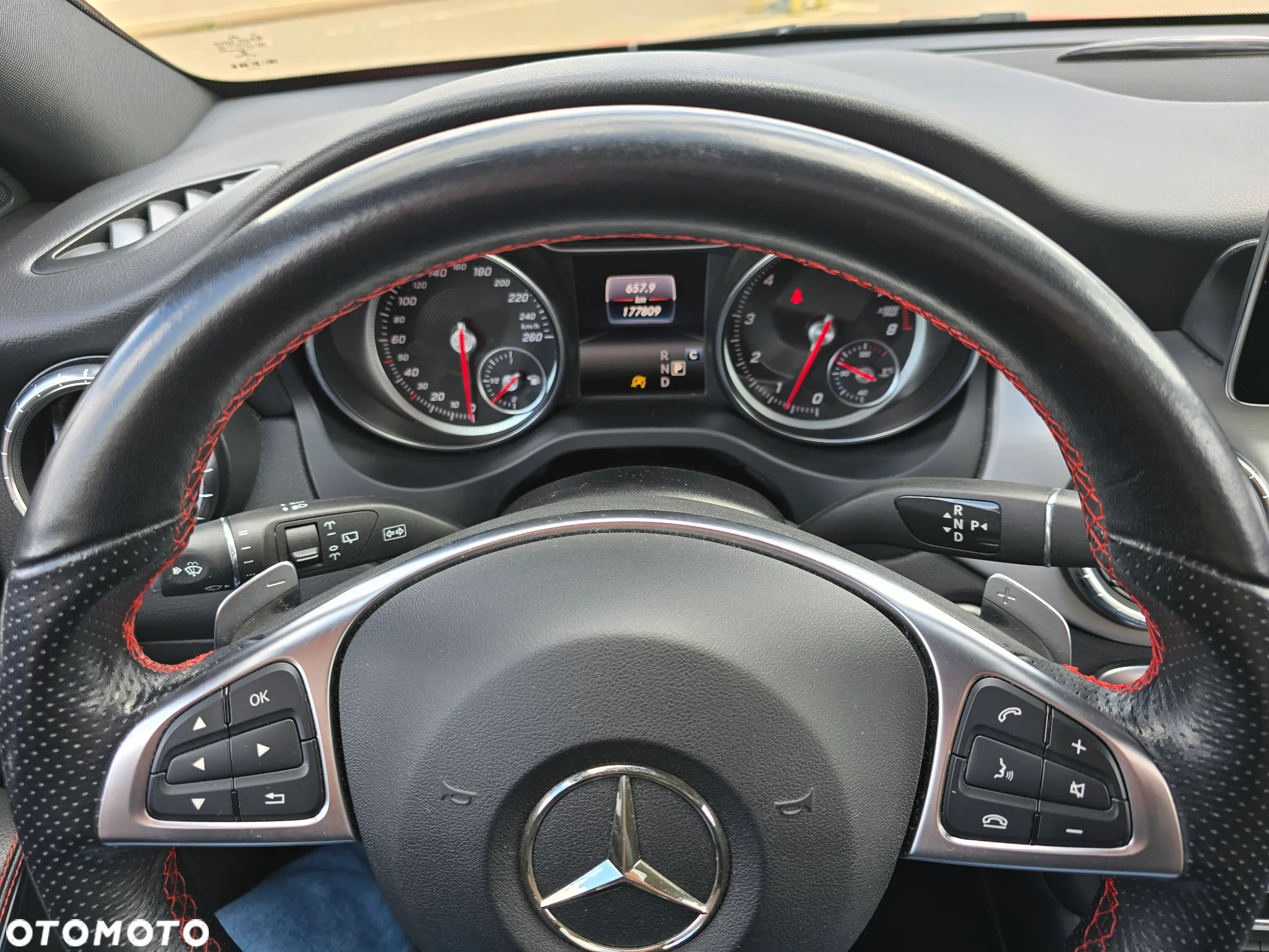 Mercedes-Benz CLA 180 7G-DCT AMG Line - 24