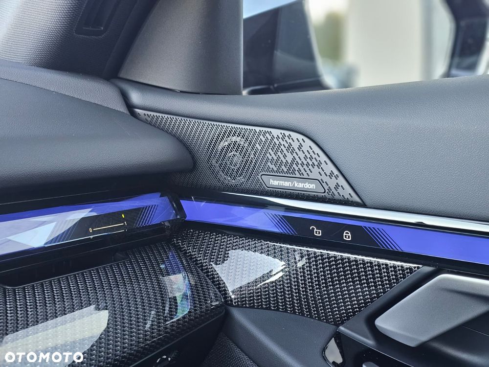 BMW Seria 5 530e xDrive PHEV - 29