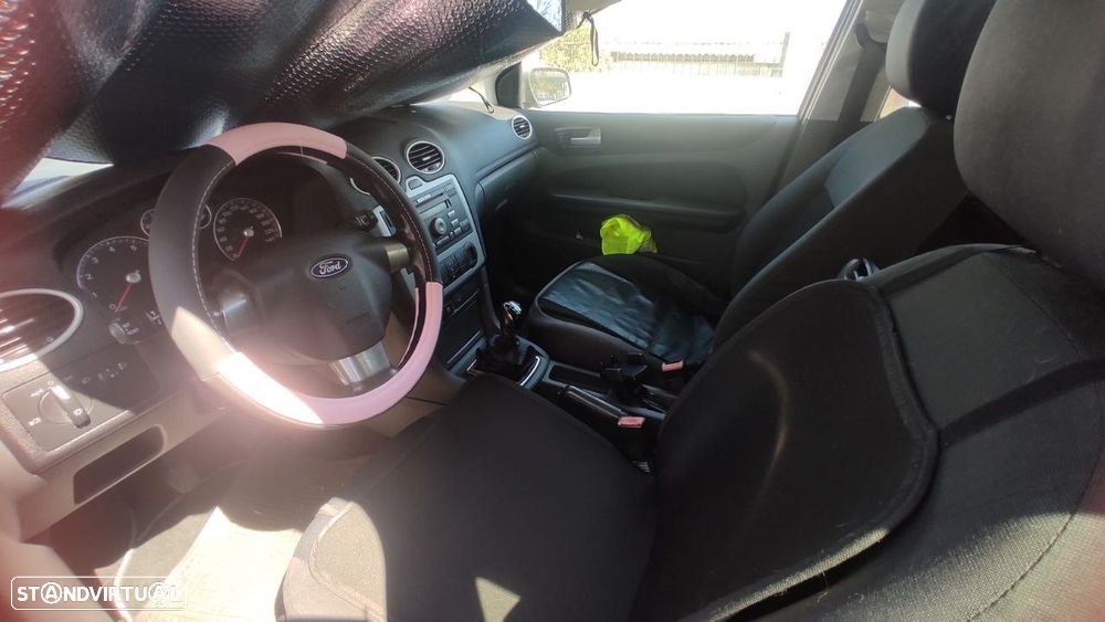 Ford Focus 1.4 16V Trend - 6
