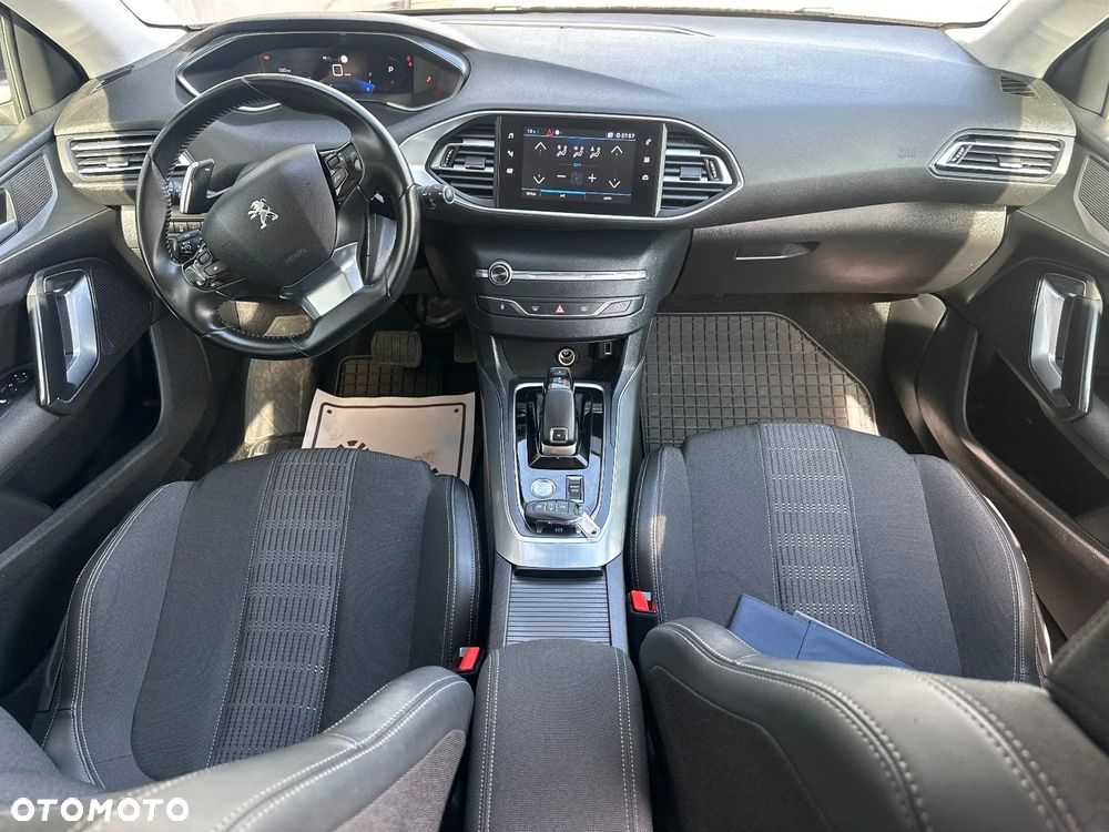 Peugeot 308 1.5 BlueHDi Allure Pack S&S EAT8 - 21