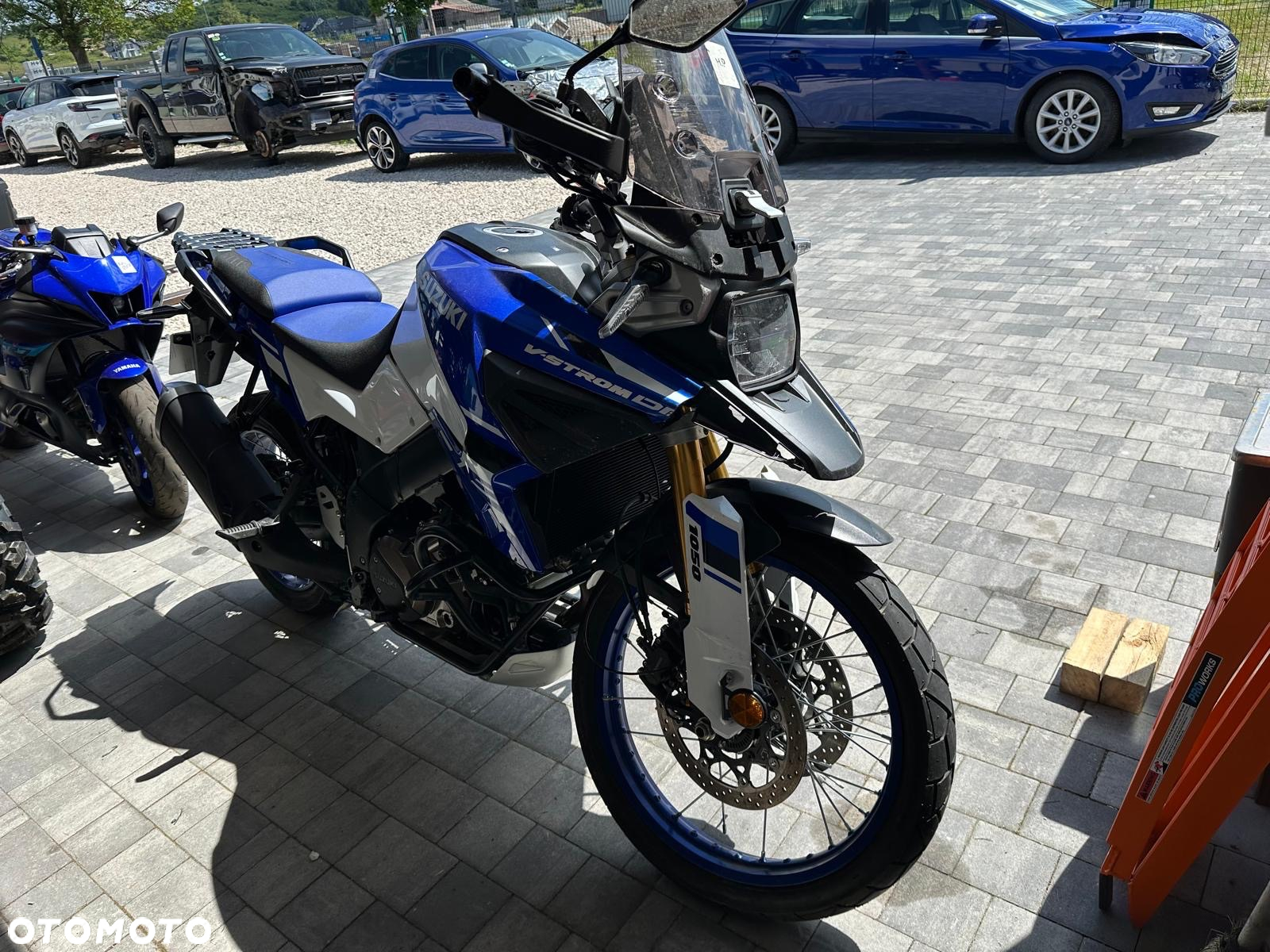 Suzuki DL - 11