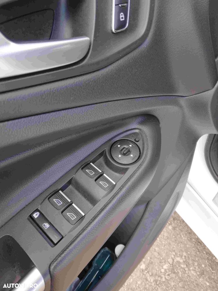 Ford Kuga 2.0 TDCi Powershift 4WD Titanium - 15