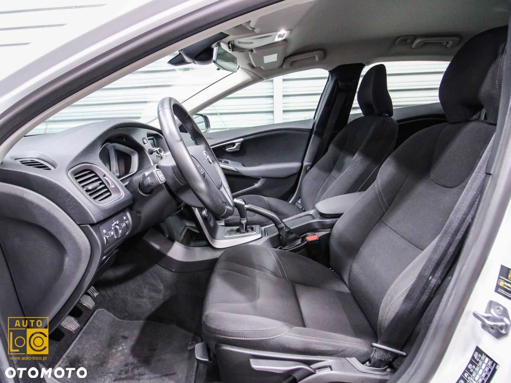 Volvo V40 T3 Drive-E Momentum - 12