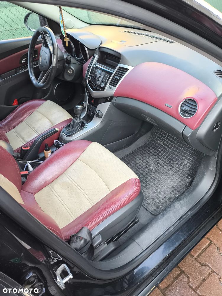 Chevrolet Cruze 1.6 LS - 4