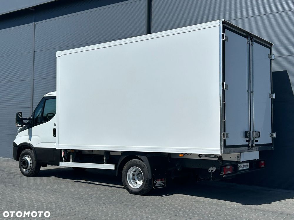 Iveco Daily 72C18 3.0 HPI Chłodnia Mroźnia 8 palet  **230V**Hakówka**Climatronic**Sprowadzony**2018R** - 3