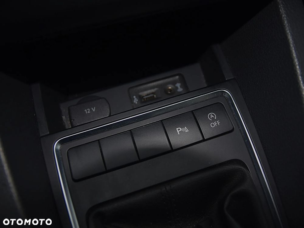 Volkswagen Jetta - 25