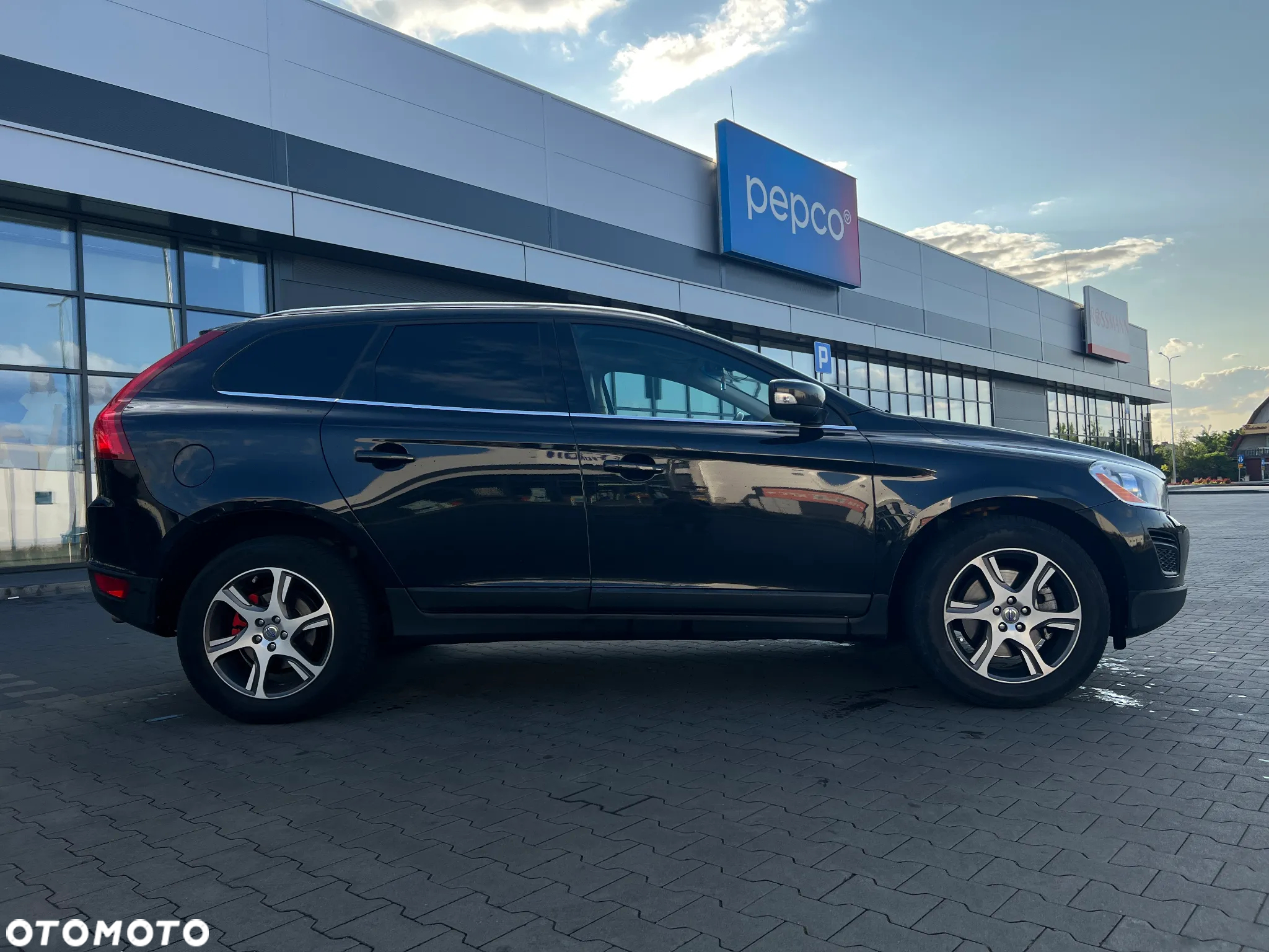 Volvo XC 60 T6 AWD Kinetic - 24