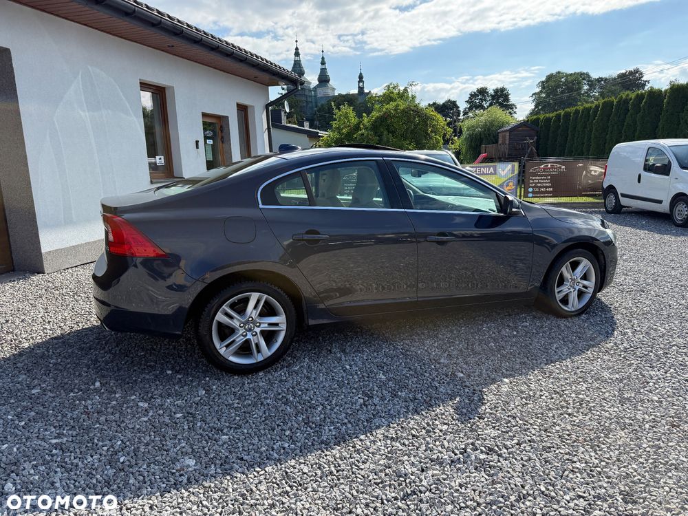 Volvo S60 2.5 T5 - 24