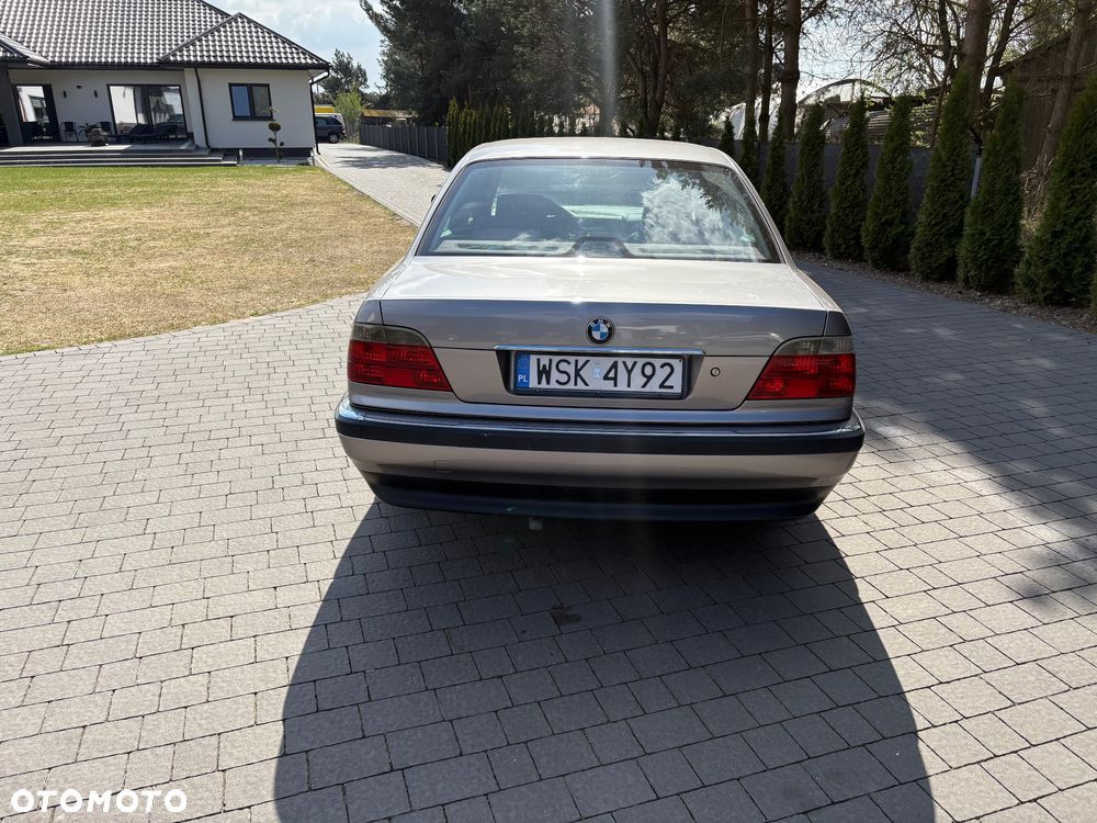 BMW Seria 7 730d - 6