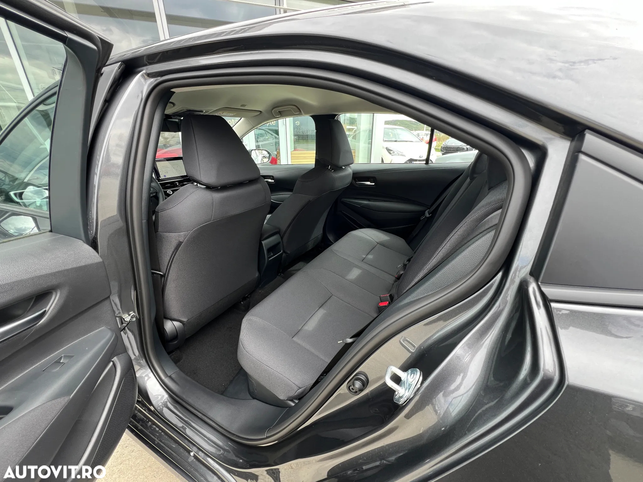 Toyota Corolla 1.8 HSD Eco - 12