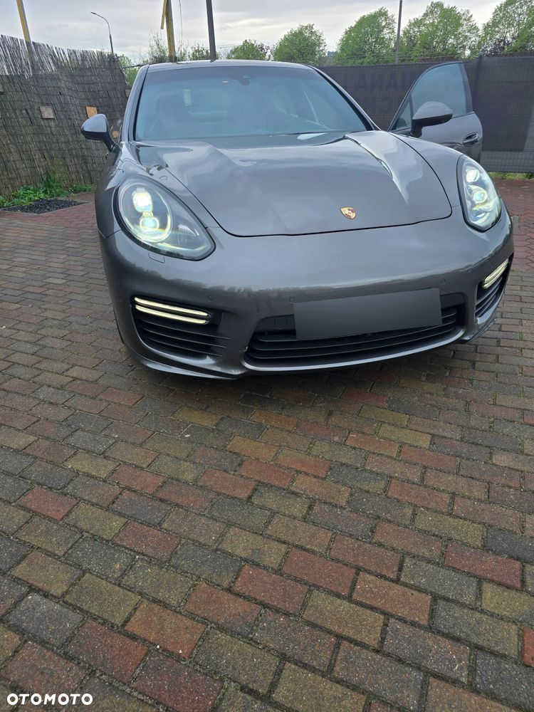 Porsche Panamera GTS - 15