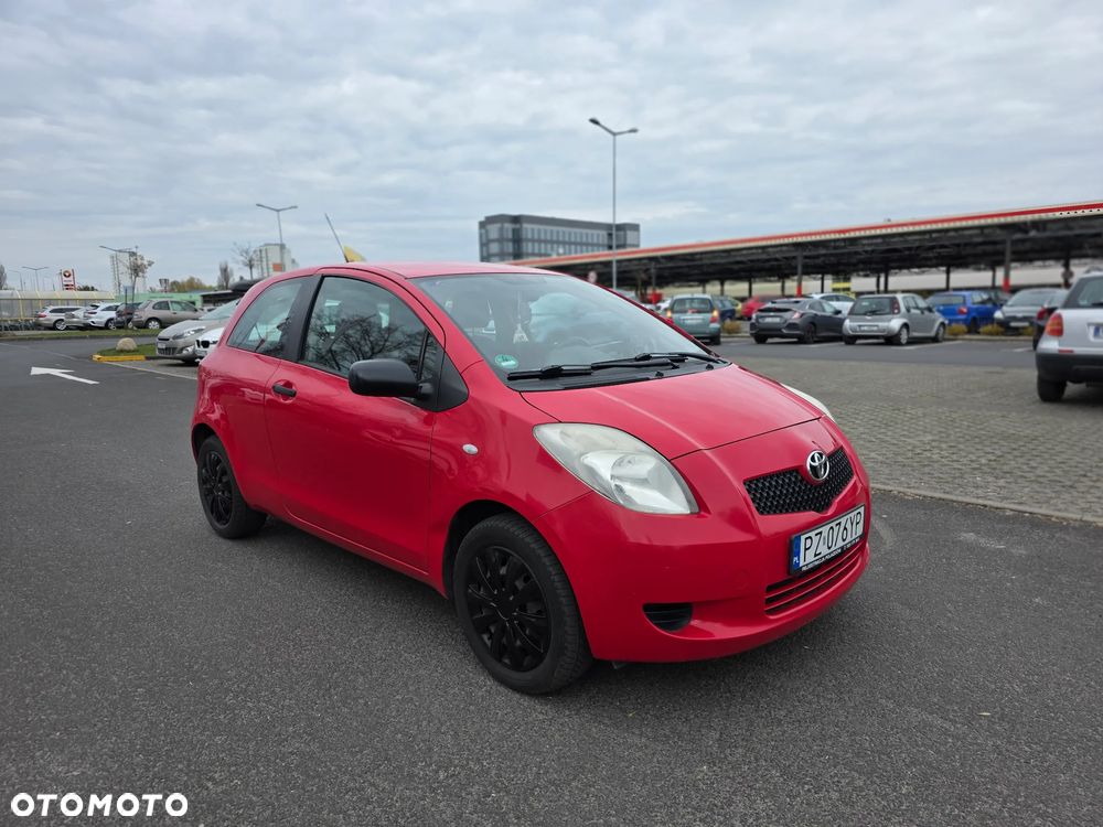 Toyota Yaris 1.0 Luna A/C - 2