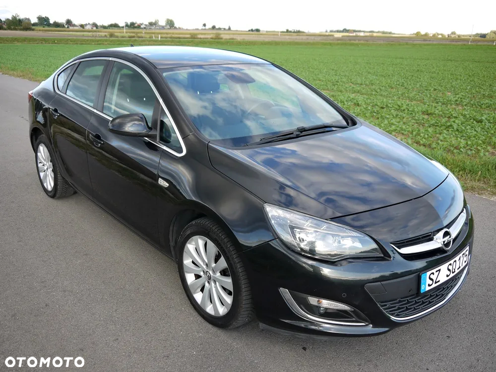 Opel Astra IV 1.4 T Executive - 10