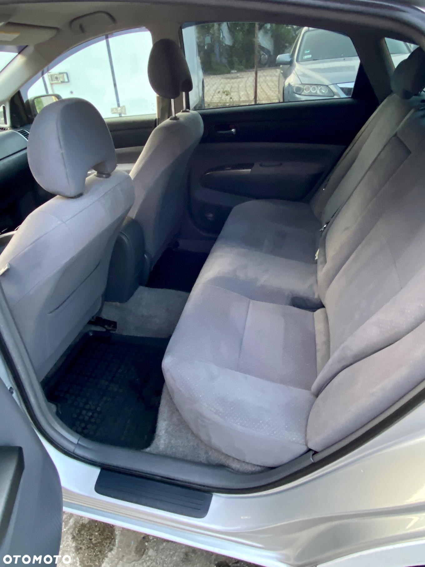Toyota Prius (Hybrid) Executive - 12