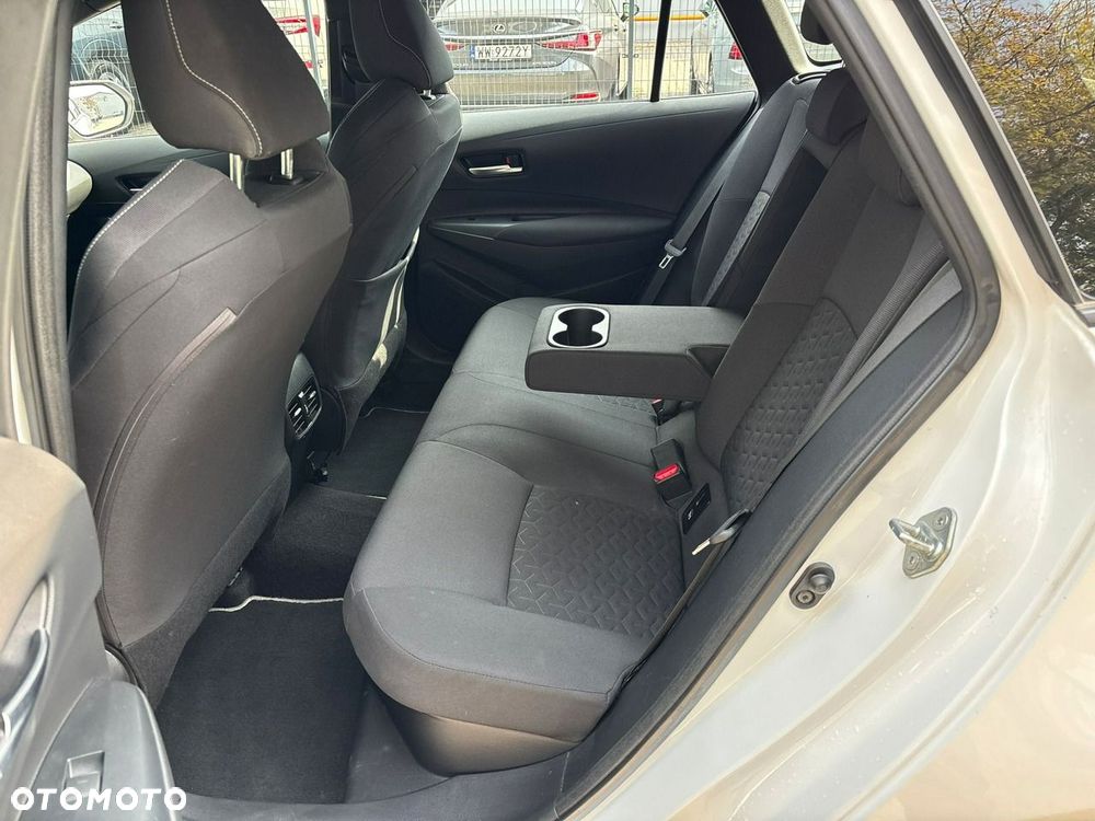 Toyota Corolla 1.8 Hybrid Comfort - 18