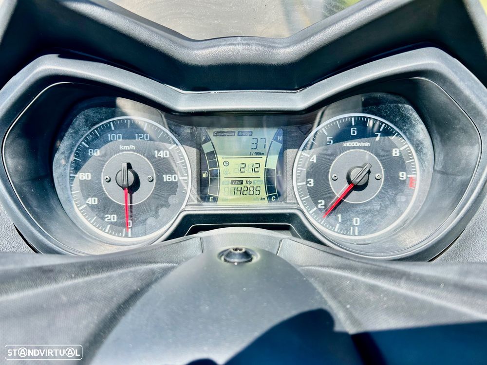 Yamaha X-Max 300 - 11