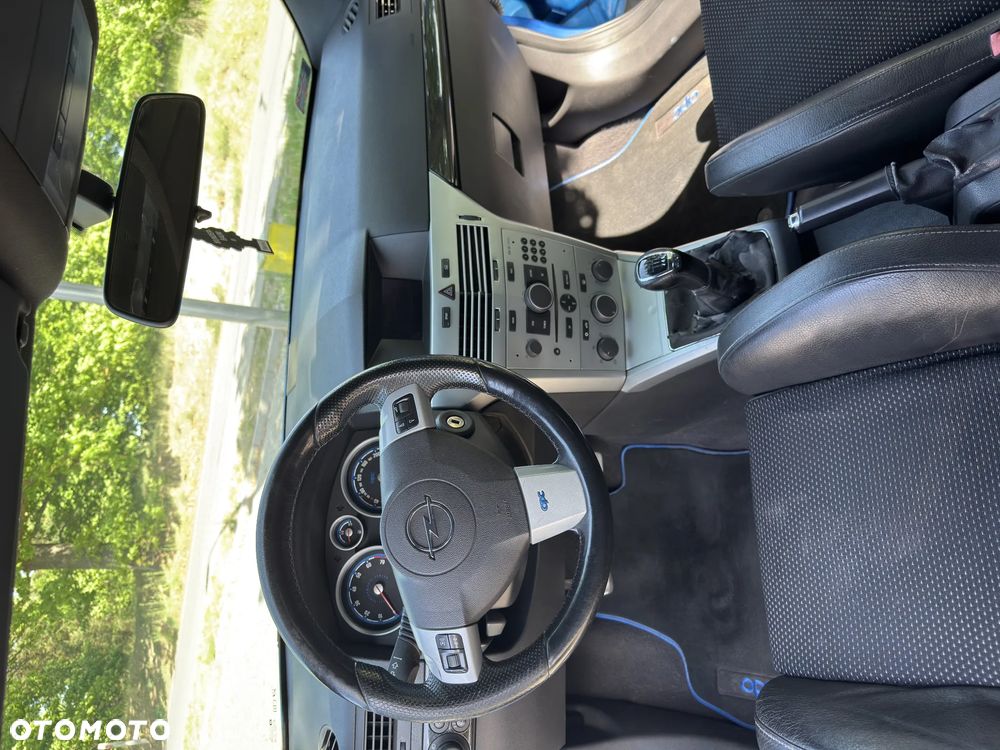 Opel Astra 2.0 T OPC - 19