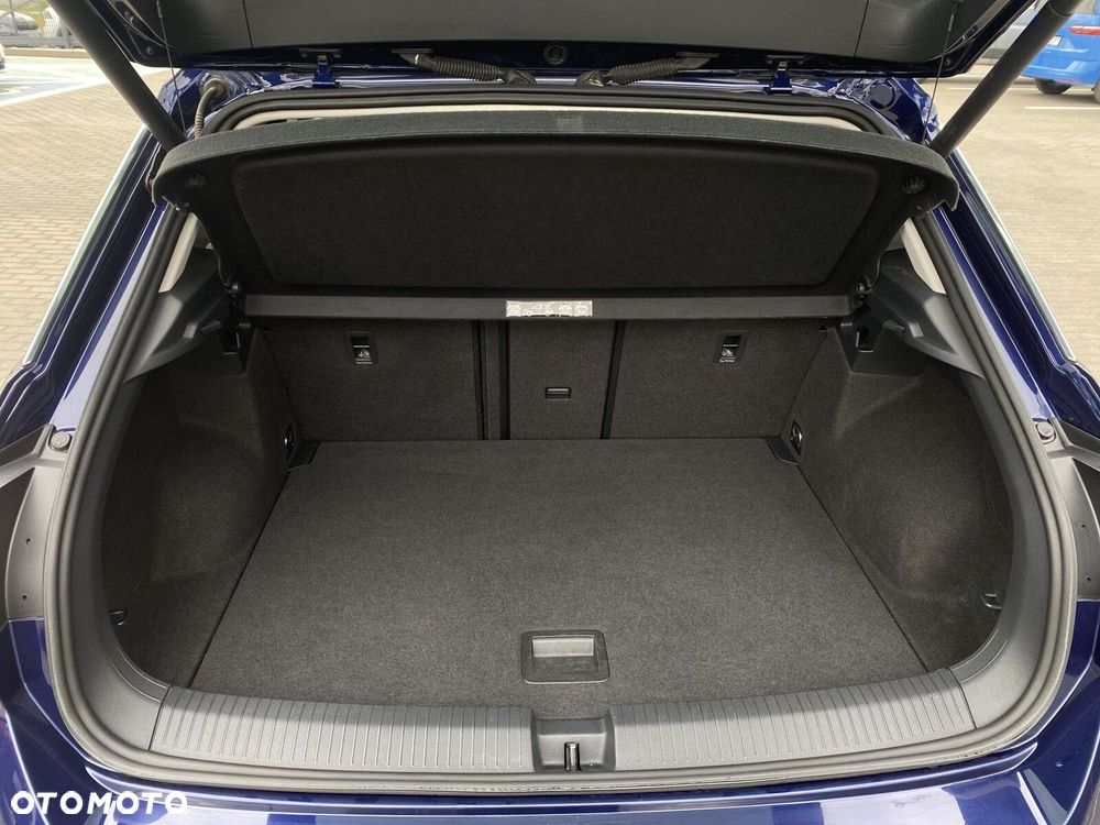 Volkswagen T-Roc - 32