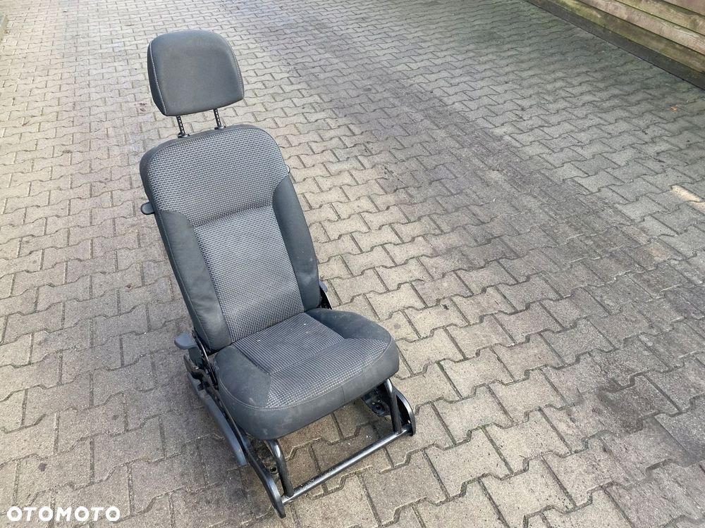 MERCEDES citan 415 fotel przedni prawy skladany - 1