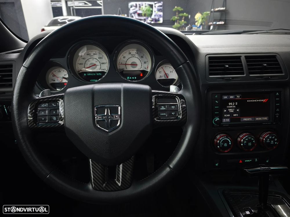 Dodge Challenger Auto SXT Plus - 21