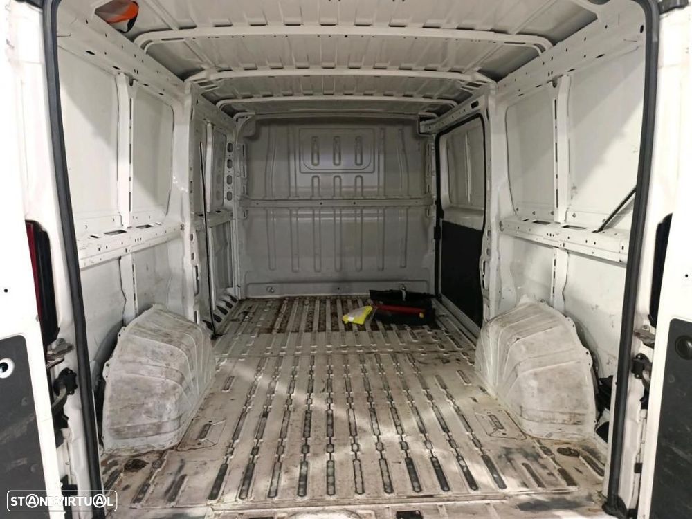 Peugeot Boxer 2.2 BlueHDi 333 L2H1 Premium c/iva - 3