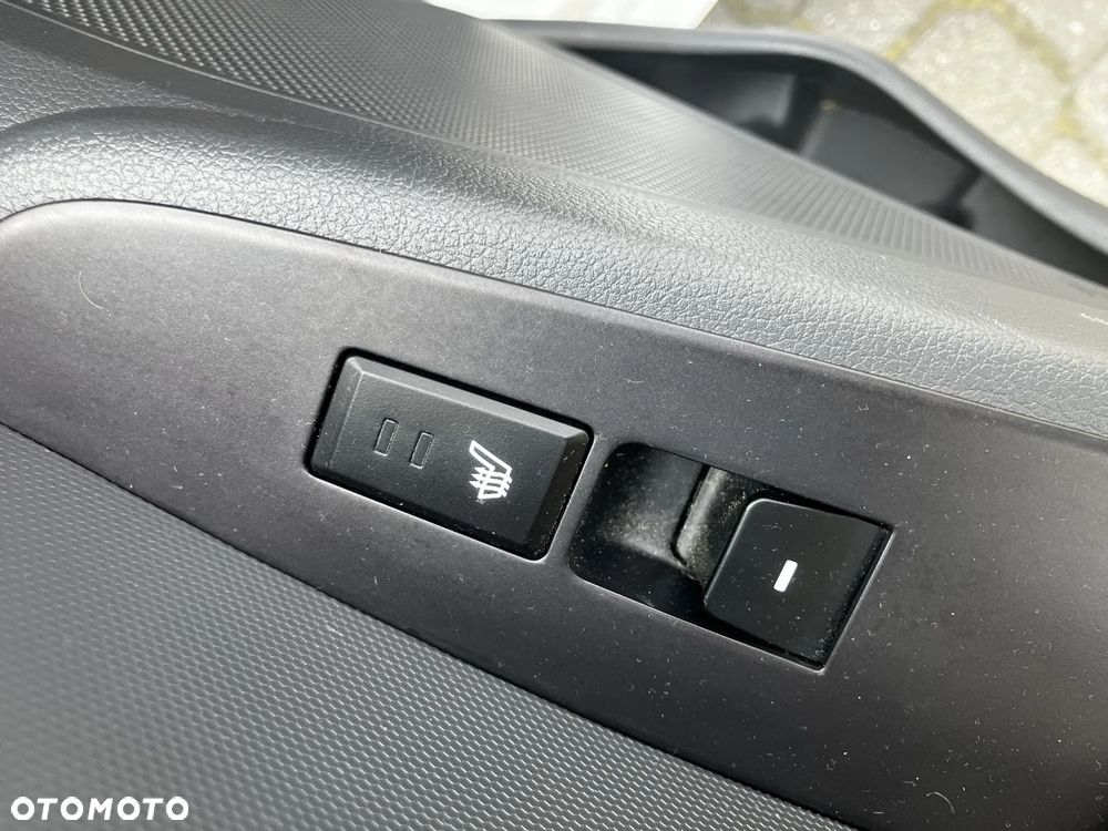 Hyundai IONIQ Hybrid Business - 7
