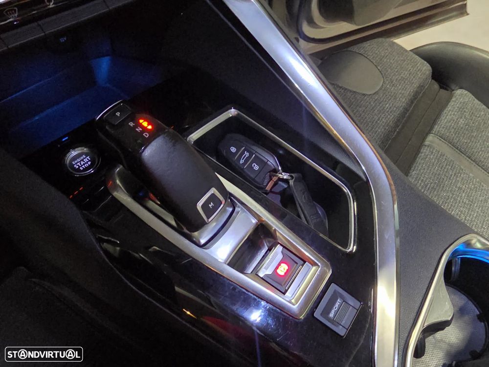 Peugeot 5008 BlueHDI 130 EAT8 Allure Pack - 23