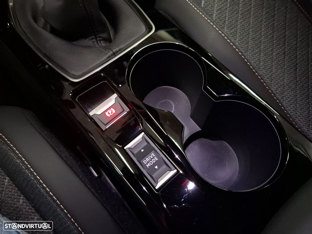 Peugeot 2008 1.2 PureTech Allure - 19
