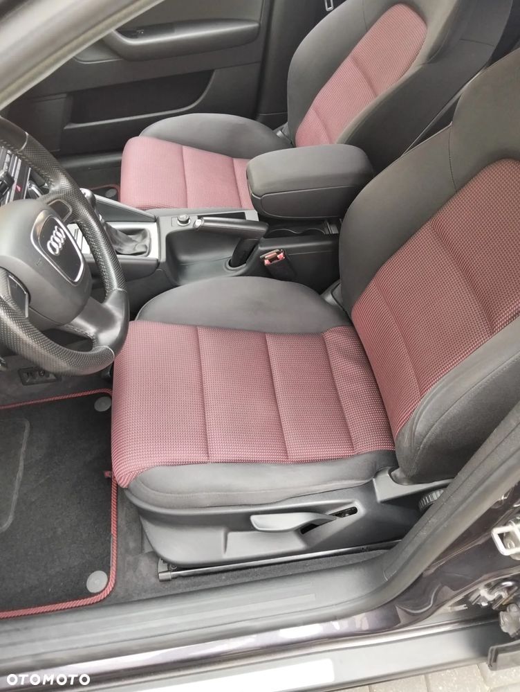 Audi A3 Sportback 2.0 TDI DPF Ambiente - 19
