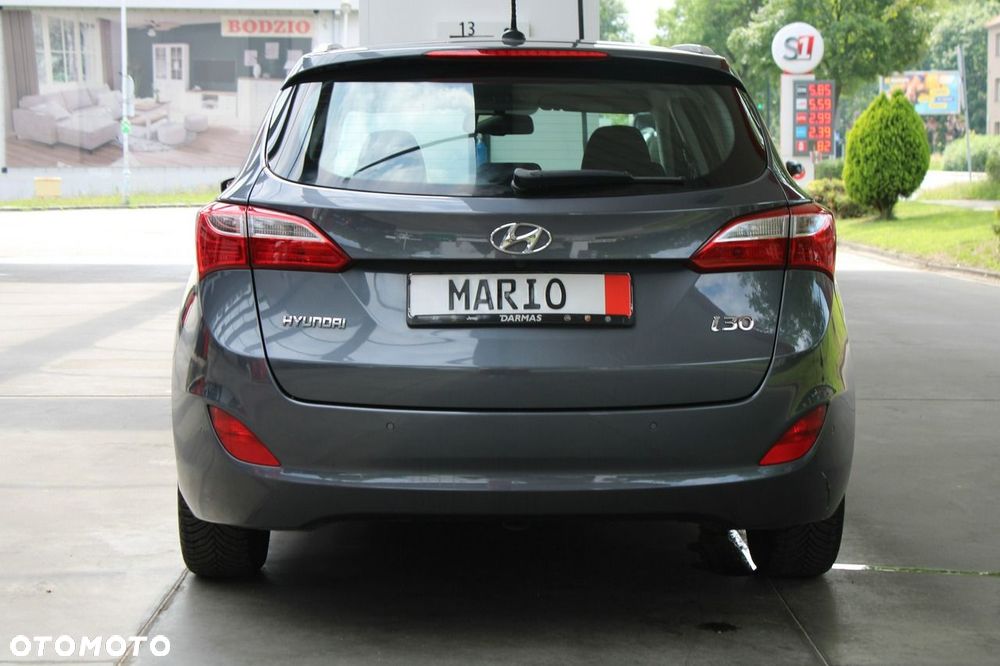 Hyundai i30 blue Kombi 1.4 YES Gold - 23