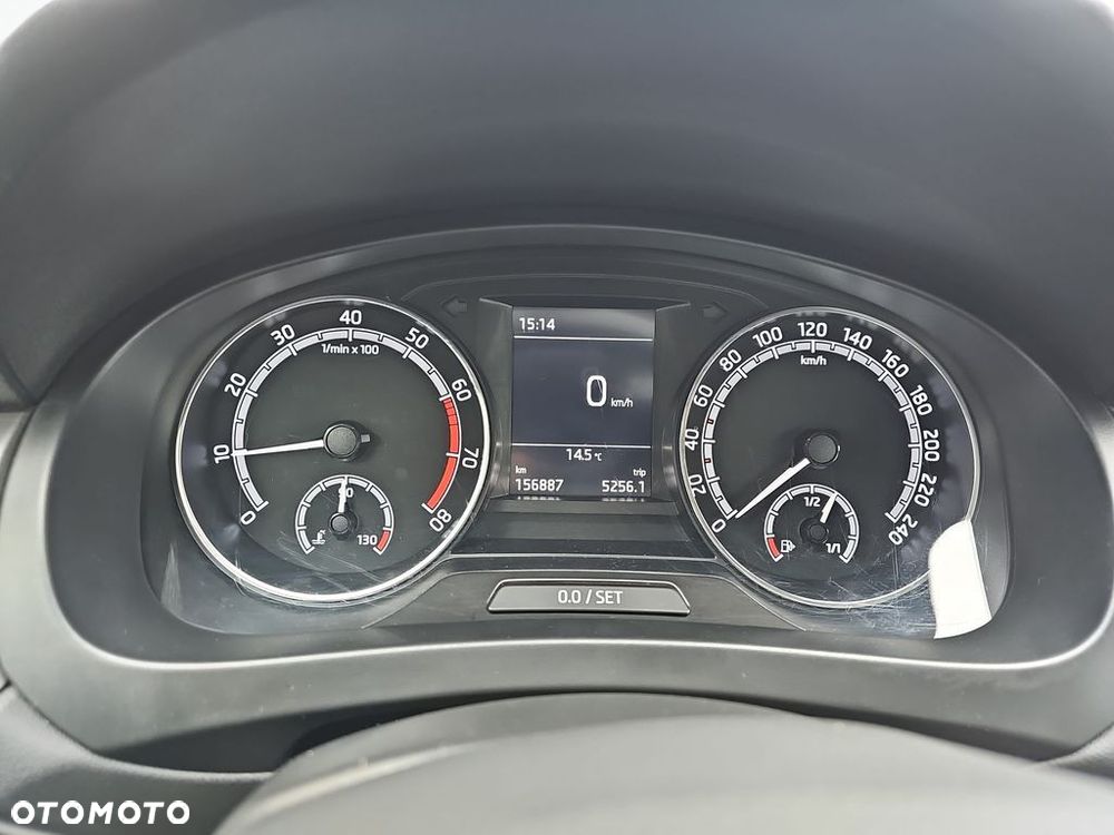 Skoda RAPID Spb 1.0 TSI Style - 16