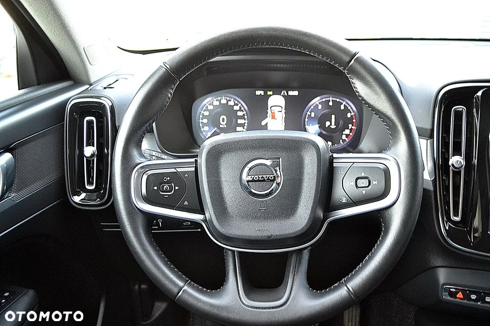 Volvo XC 40 T3 Momentum - 15
