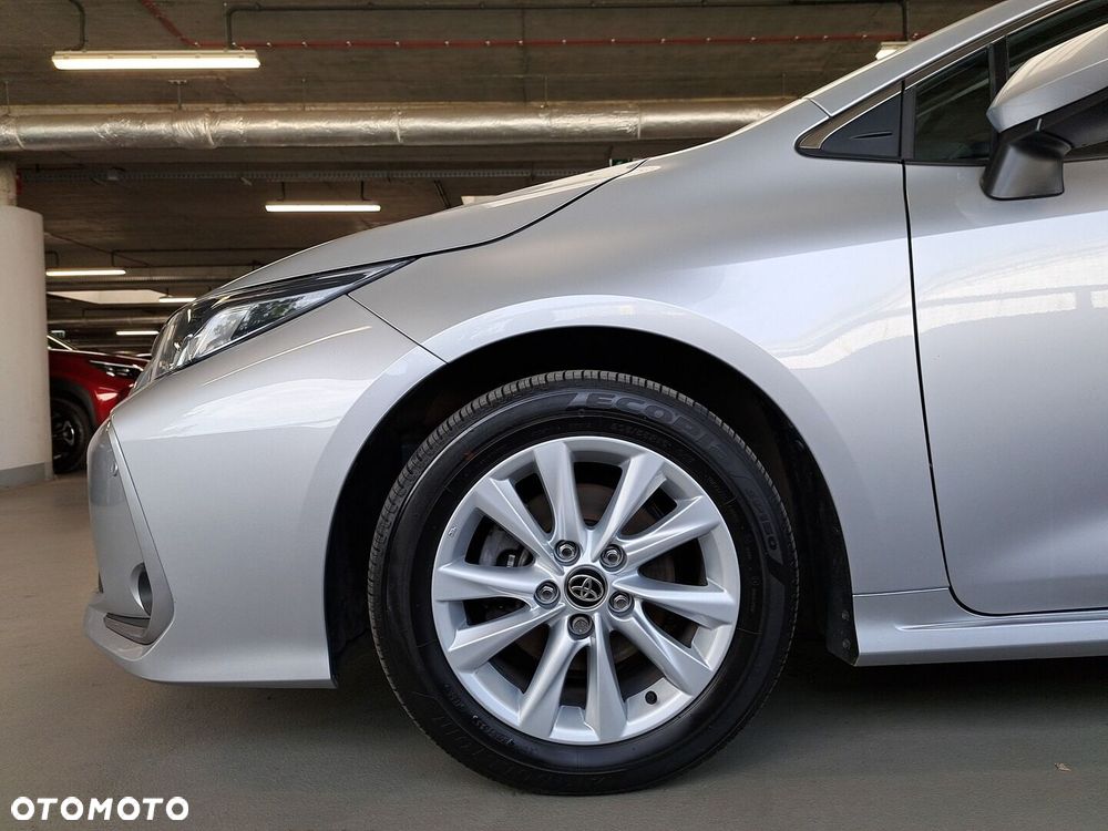 Toyota Corolla 1.8 Hybrid Comfort - 39