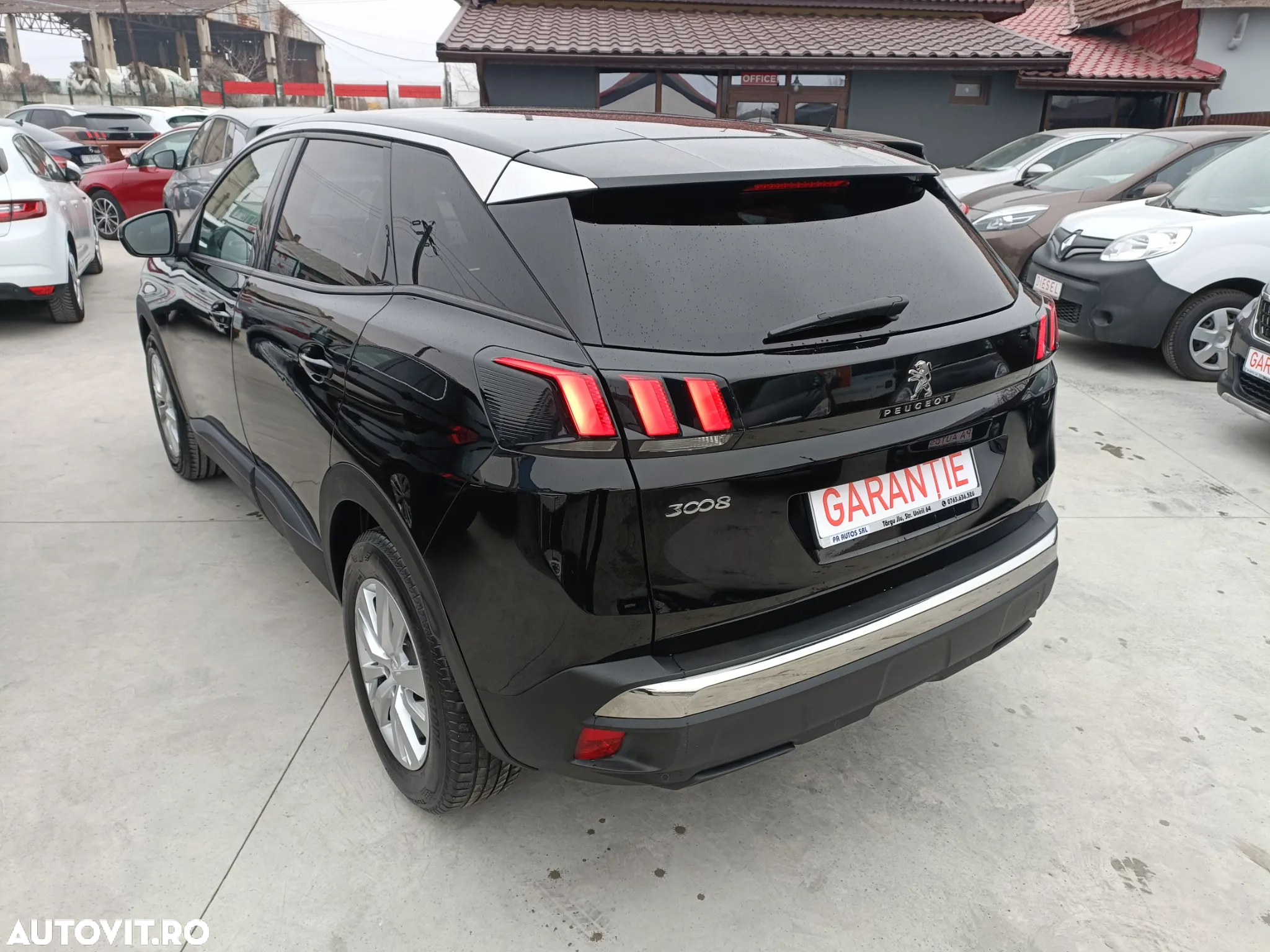 Peugeot 3008 BlueHDi 130 Stop & Start EAT8 Active Business-Paket - 3