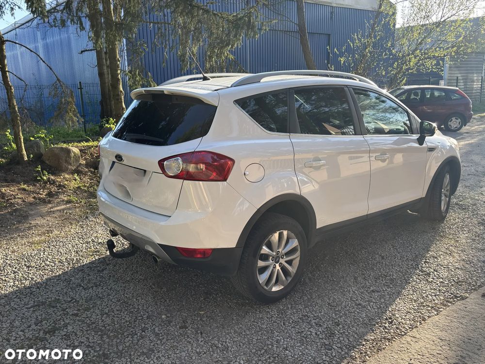 Ford Kuga 2.0 TDCi 4x4 Titanium - 4