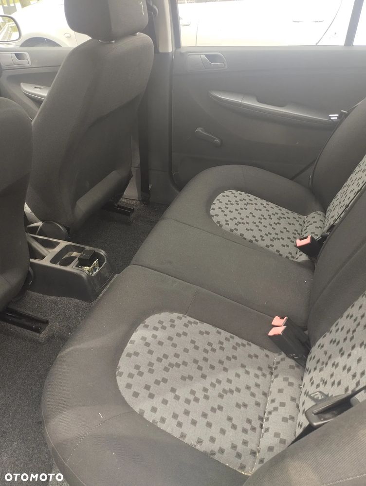 Skoda Fabia 1.2 HTP Classic - 8