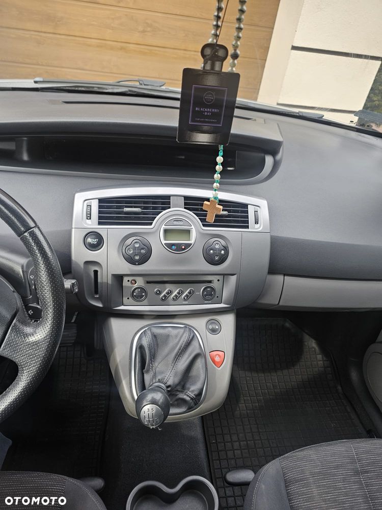 Renault Scenic 1.9 dCi Confort Privilege - 10