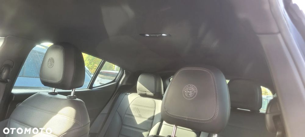 Alfa Romeo Tonale 1.5 T4 GSE mHEV Veloce DCT - 35