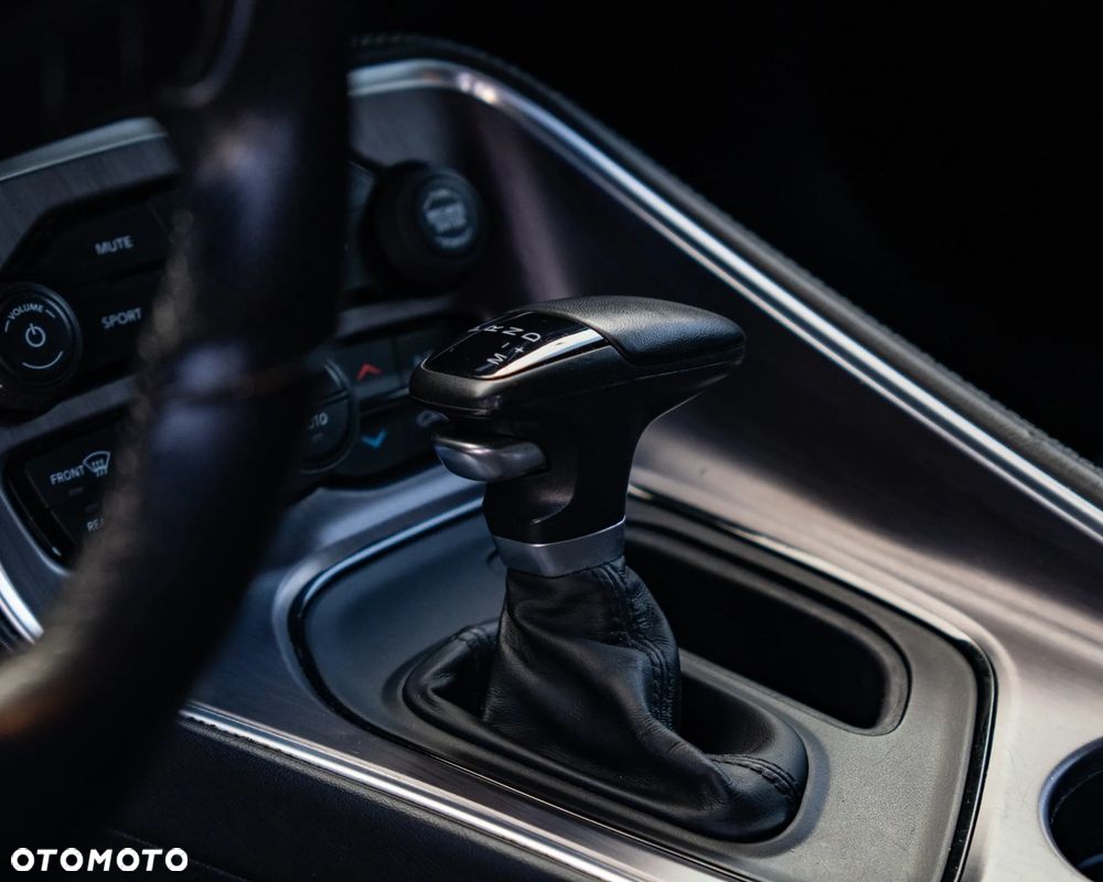 Dodge Challenger 5.7 R/T - 9