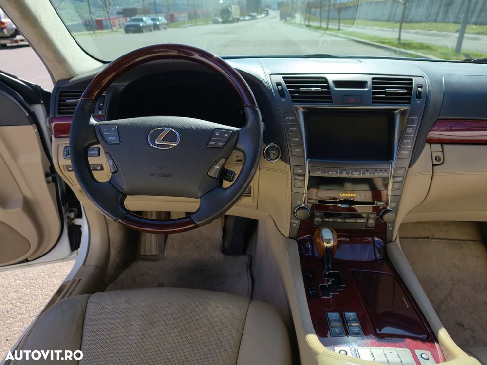 Lexus Seria LS 600hL 5.0 V8 AWD Aut President - 9