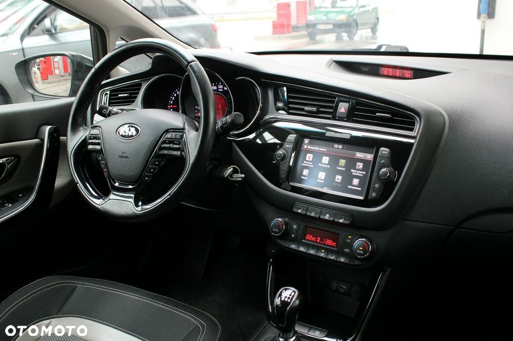 Kia Ceed 1.4 CVVT Dream-Team Edition - 23