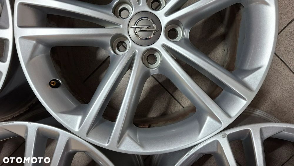 Felgi Aluminiowe 18 Opel Insignia A 5x120 ET 42 - 9