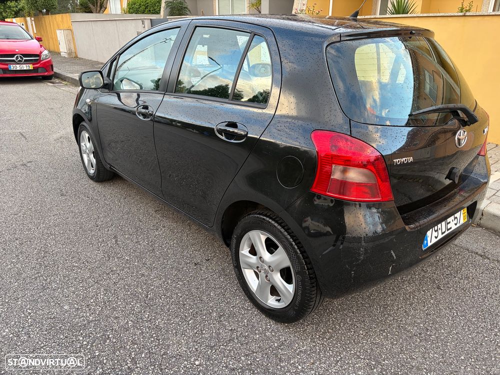 Toyota Yaris 1.0 VVT-i Sol High Pack MMT - 2