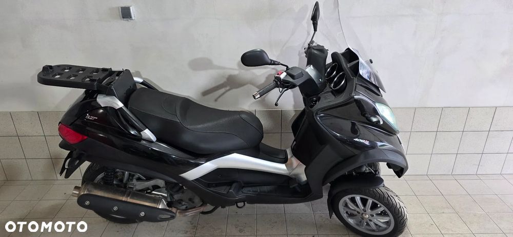 Piaggio MP-3 - 6