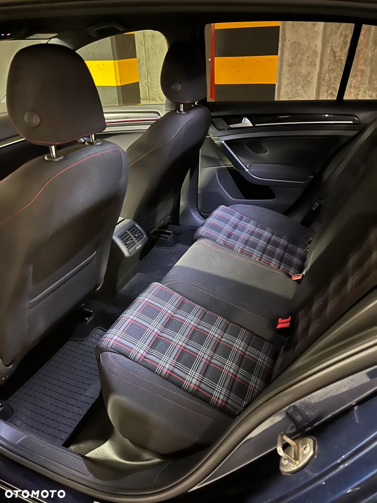 Volkswagen Golf 2.0 TSI BMT GTI DSG - 9